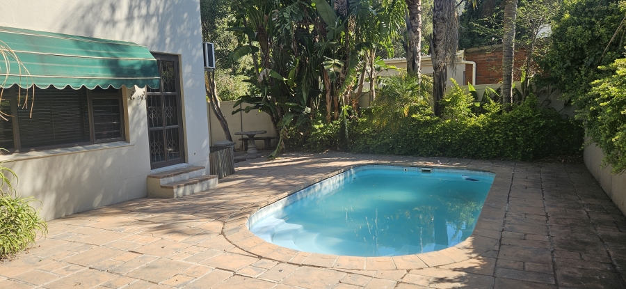 To Let 4 Bedroom Property for Rent in Lemoenkloof Western Cape